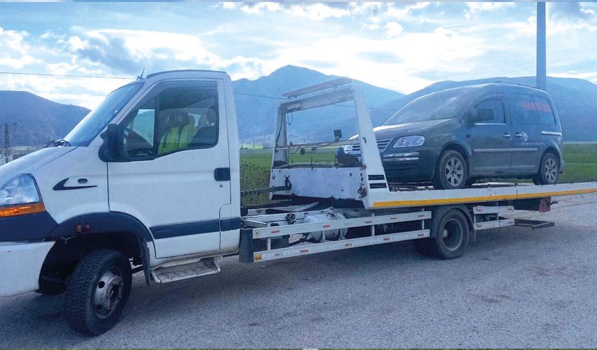 Şefaatli’de Yol Kontrolünde Aranan Araç Yakalandı