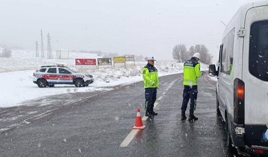 Yozgat’ta Trafik Jandarmasından Denetim: Ehliyetsiz Sürücüye Ceza