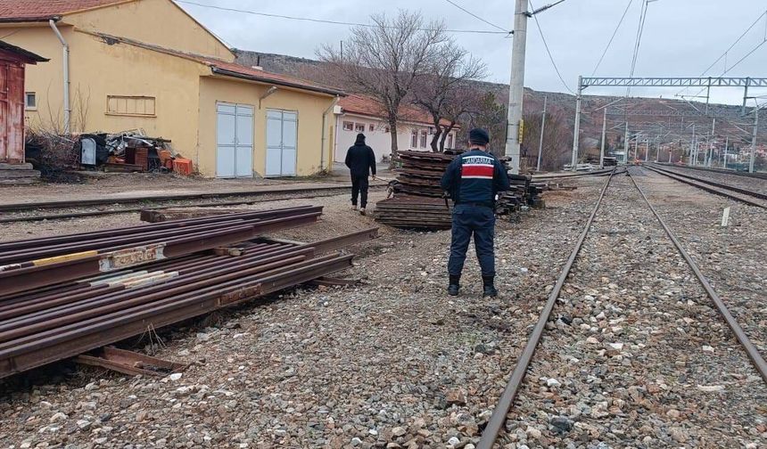 Yozgat’ta Demiryolu Hatlarında Jandarmadan Güvenlik Taraması