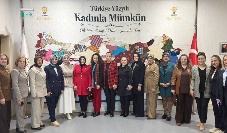 AK Kadınlar toplandı