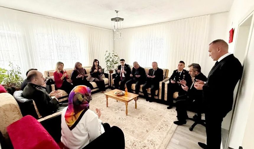 Akdağmadeni’nde Şehit Ailesine Bayram Ziyareti: Devlet Her Zaman Yanlarında