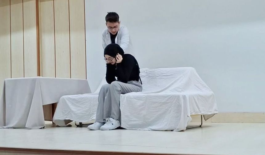 Yozgat Şehitler Fen Lisesi’nde Sahne Işıkları Yandı