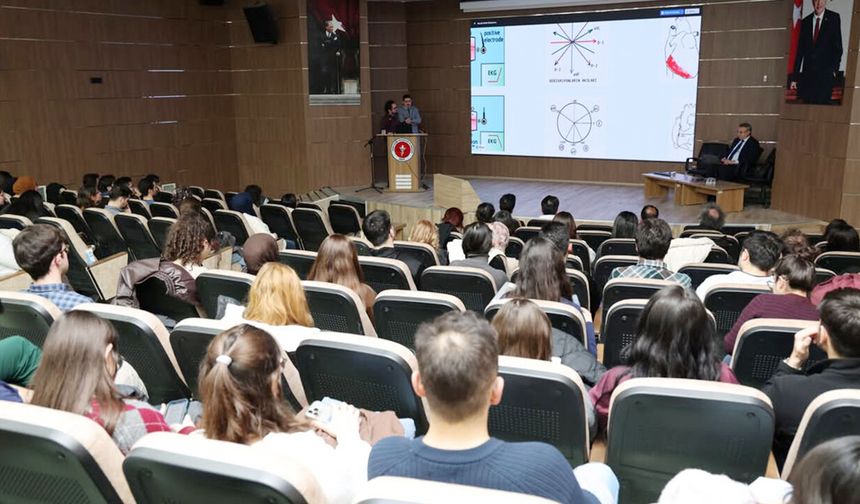 YOBÜ Tıp Fakültesi’nde Yapay Zeka Destekli Klinik Düşünme Okulu Başladı