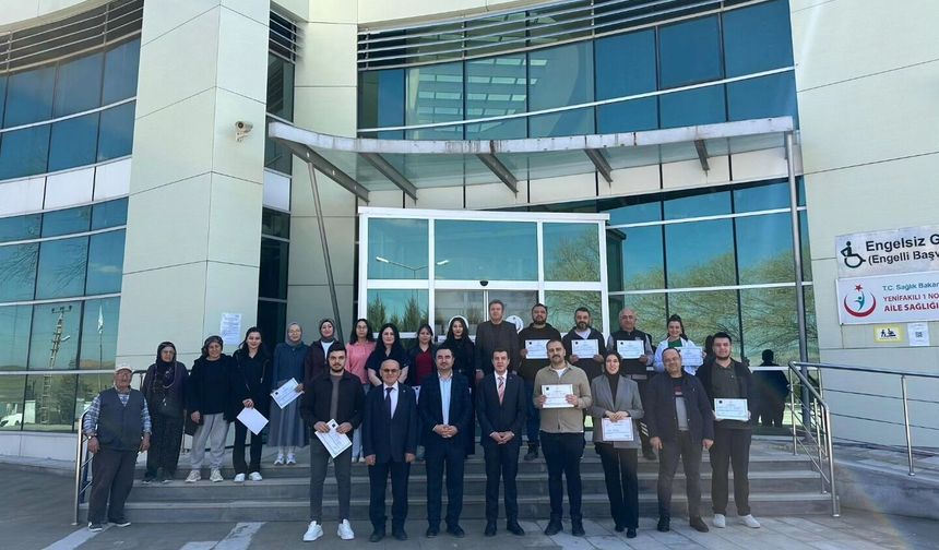 Yenifakılı’da Sağlık Çalışanlarına İşaret Dili Eğitimi