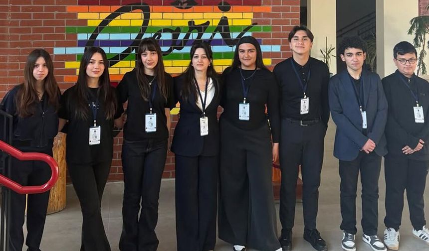 Ankara’nın kariyerli isimleri ünlü lisede bir araya geldi