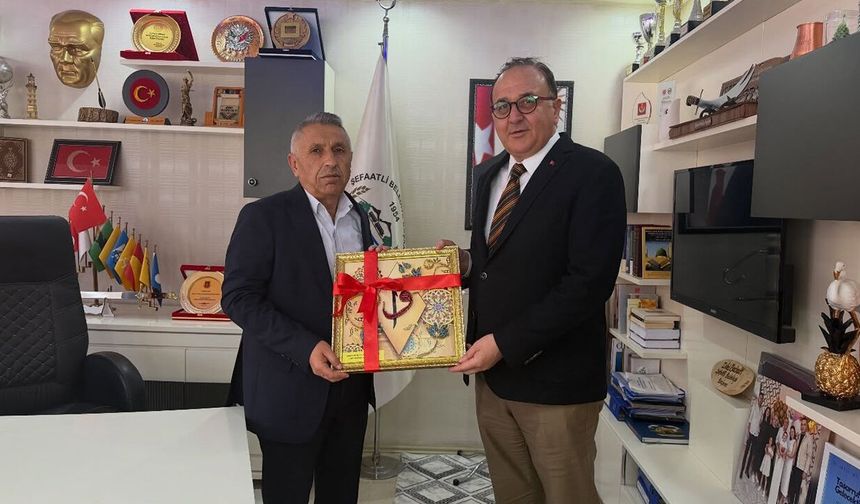 Yozgat Gençlik ve Spor İl Müdürü Şahin Hopur’dan Şefaatli Belediyesi’ne Ziyaret