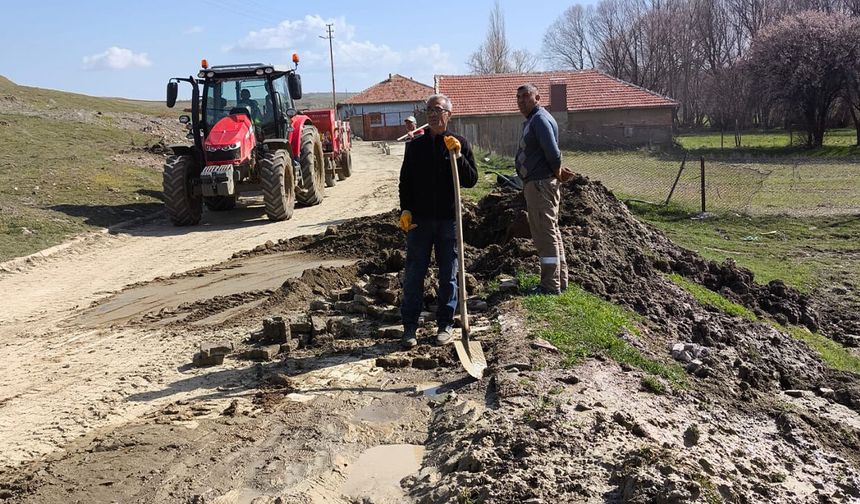 Konuklar’da Bahar Mesaisi Başladı: Parke Yol Bakım ve Onarım Çalışmaları Hız Kazandı