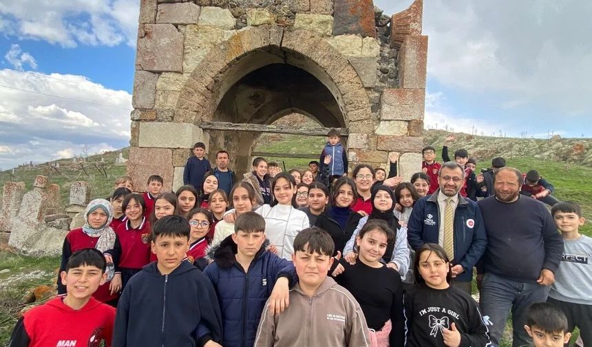 Tarihle İç İçe Gezi