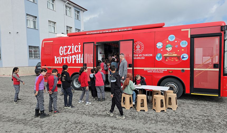 Yozgat’taki bu kütüphane geziyor!