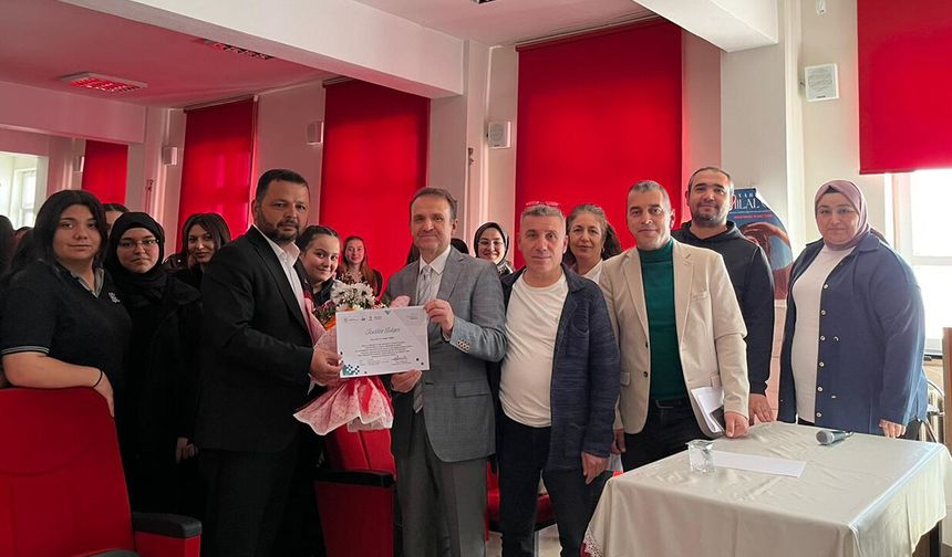 Yozgatlı Profesör Niğde'de Bilim Söyleşisi Yaptı
