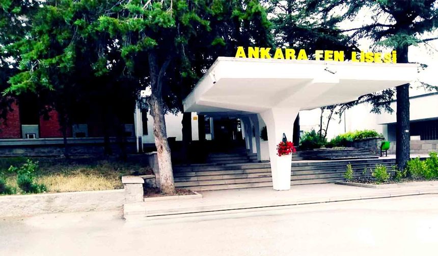 Fen Lisesi Zirvede