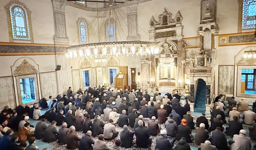 Bayram namazı Çapanoğlu’nda