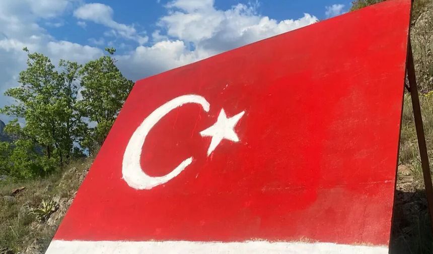 Yozgat Genç Kazankayalılar Derneği’nden Anlamlı Bayrak Yenileme Çalışması