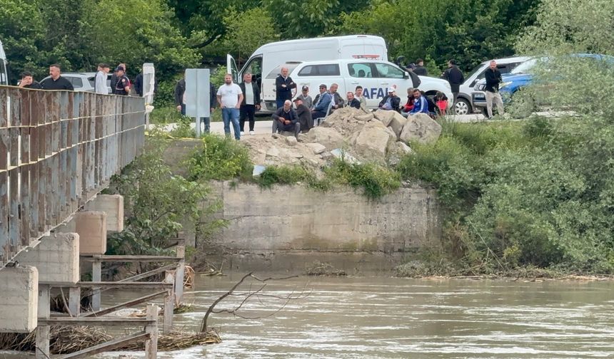 Ailelerin Umutlu Bekleyişi Devam Ediyor