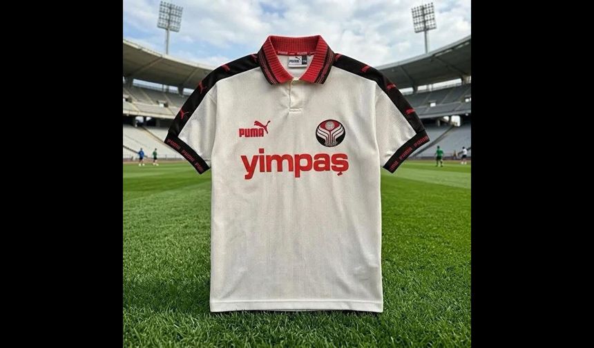 Futbol Sahaları Otlağa Döndü