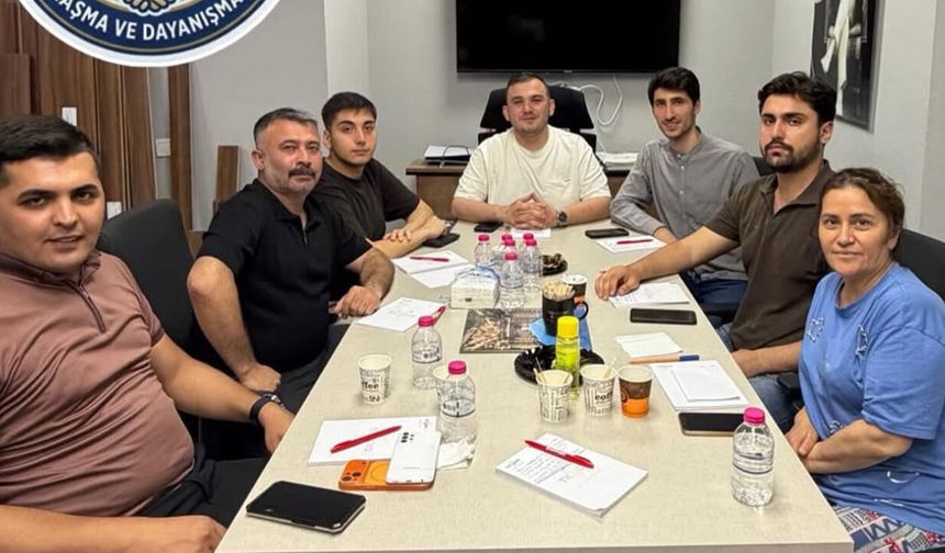Zeytinburnu Yozgatlılar Derneği İlk Yönetim Kurulu Toplantısını Gerçekleştirdi
