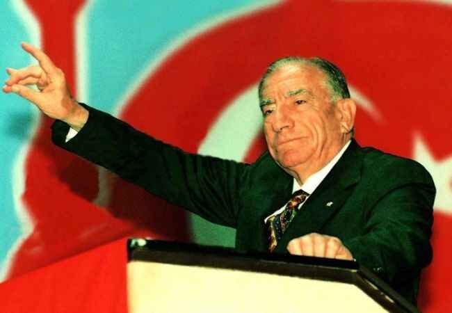 Türk Dünyası’nın Bilge Lideri Başbuğ Alparslan Türkiye, vefatının 26’ncı yıl dönümünde dualarla anılıyor.