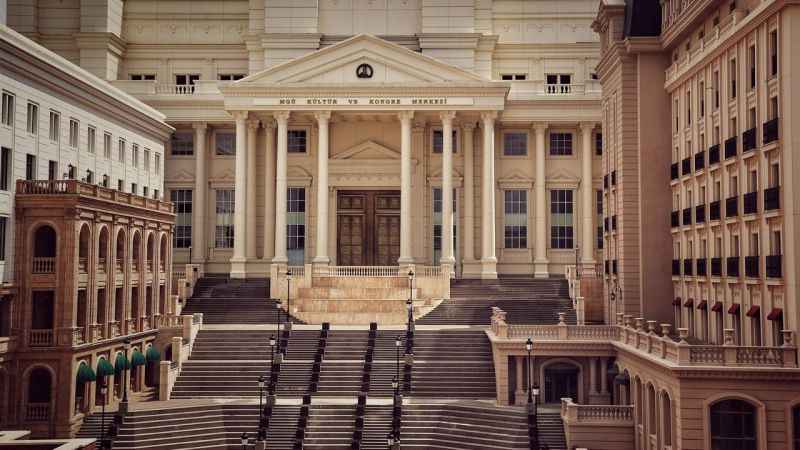 <p><span>Yıl boyunca düzenlenen çeşitli etkinlikler, konserler ve sergiler, bu bölgeyi Ankara'nın kültürel hayatında önemli bir merkez haline getiriyor.</span></p>