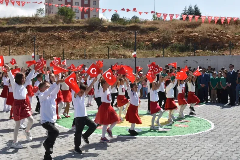 <p>2024-2025 eğitim öğretim yılında Yozgat genelindeki okullarda çeşitli yenilikler hayata geçirildi.</p>