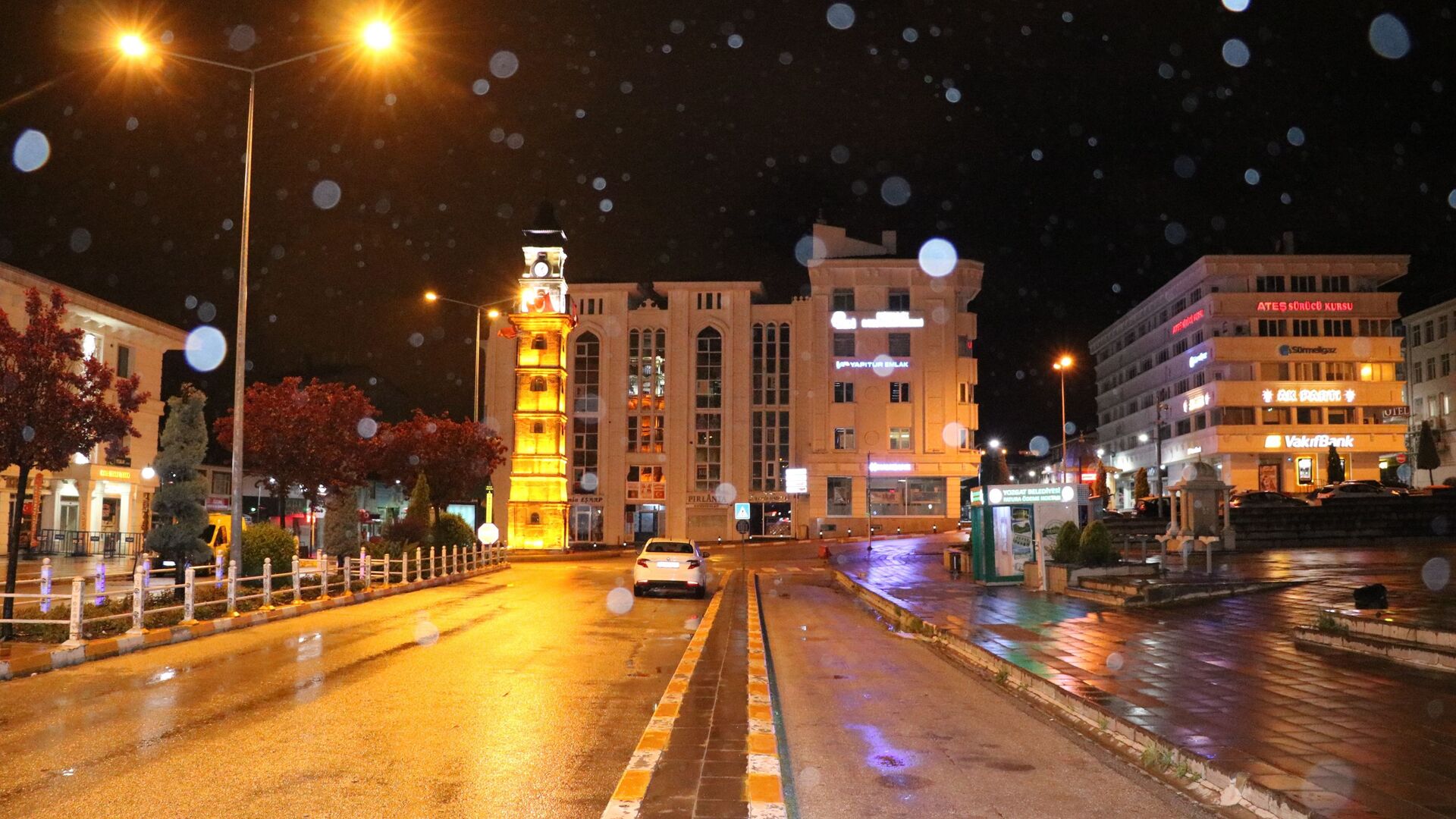 Yozgat'ta Gece Hayatı Canlanıyor! (2)