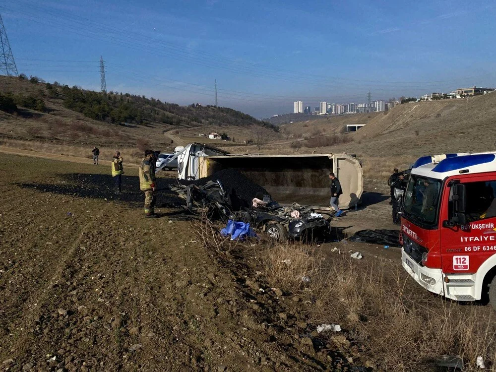 Ankara’da Zift Yüklü Kamyon Dehşet Saçtı Üç Belediye Personeli Hayatını Kaybetti (3)