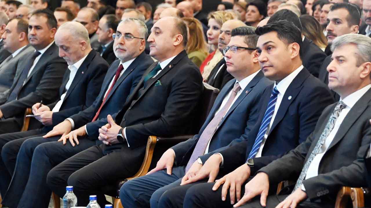 Turkiye Cimse İs Sendikası Genel Kurul 4