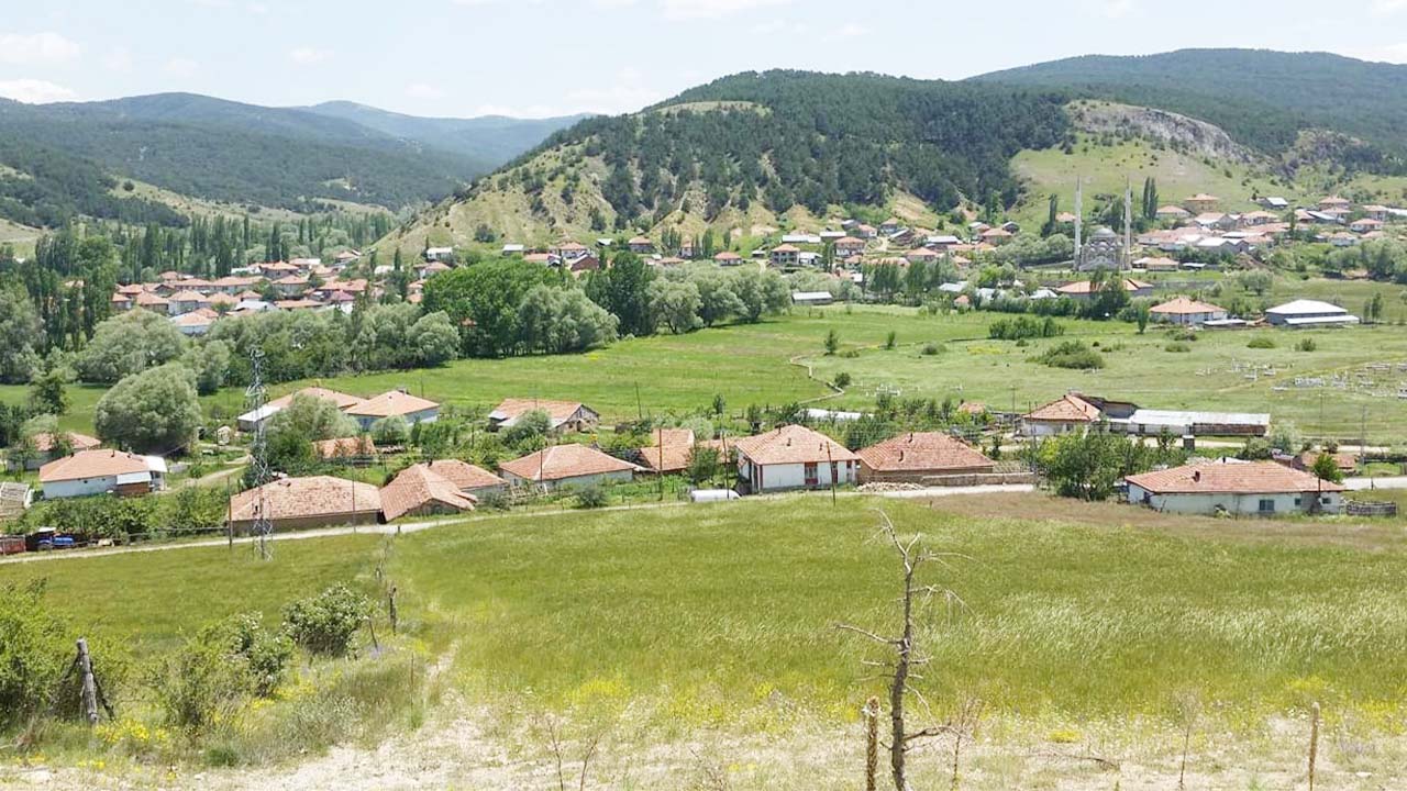 Yozgat’ta Çocukken Resimlerde Çizdiğimiz Köy!