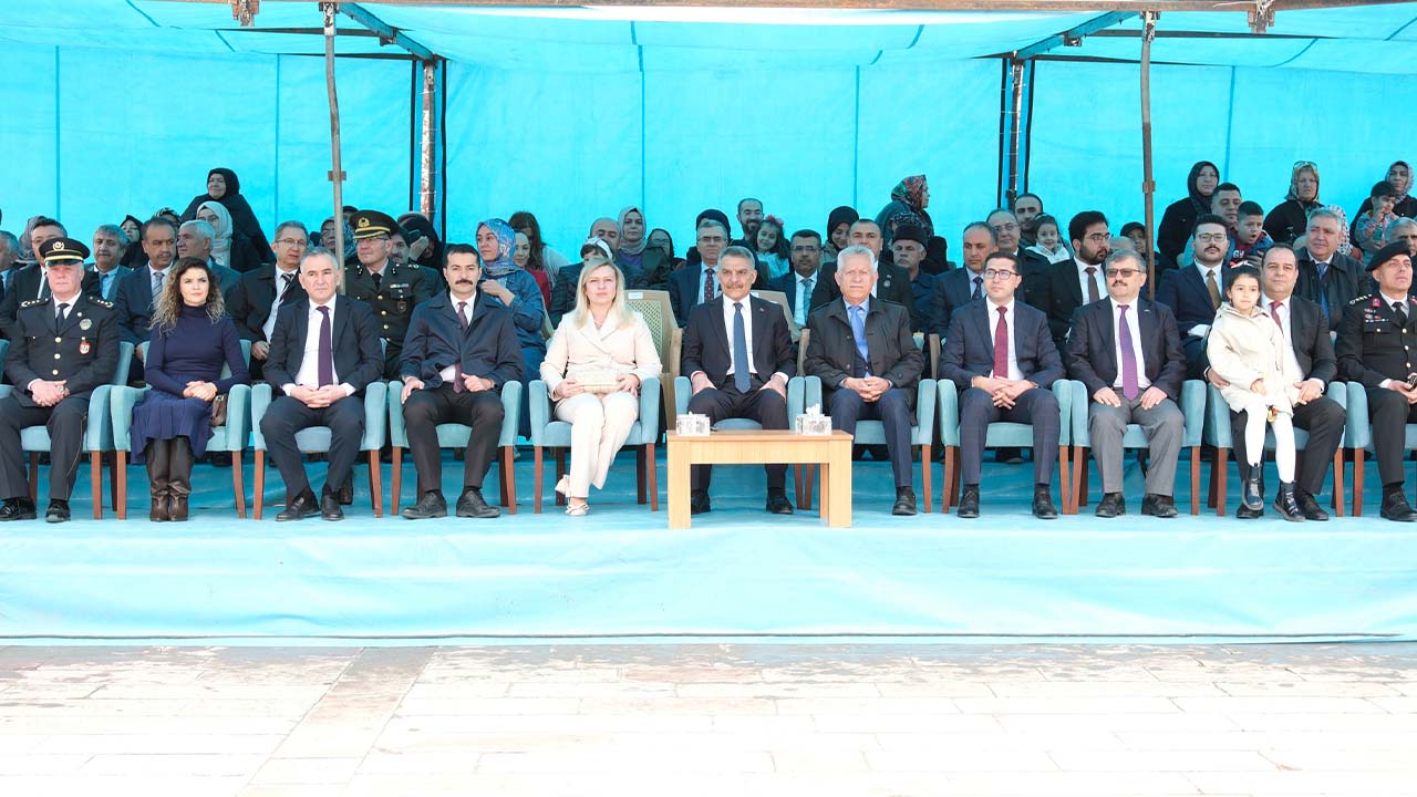 Yozgat 23 Ni̇san Cumhuri̇yet Meydani (1)