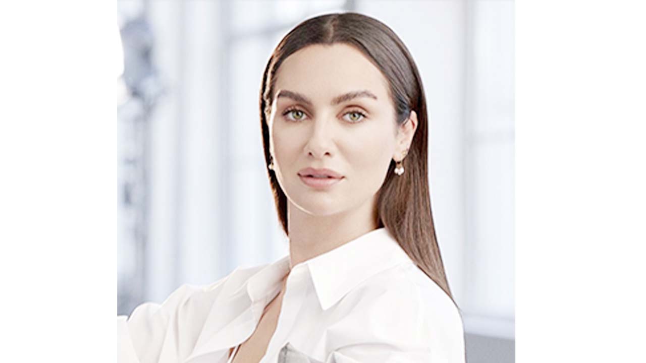 Birce Akalay (1)