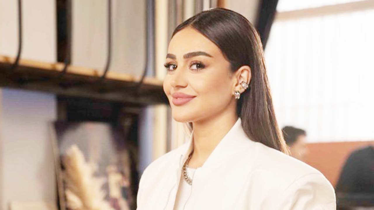Elif Buse Doğan (2)