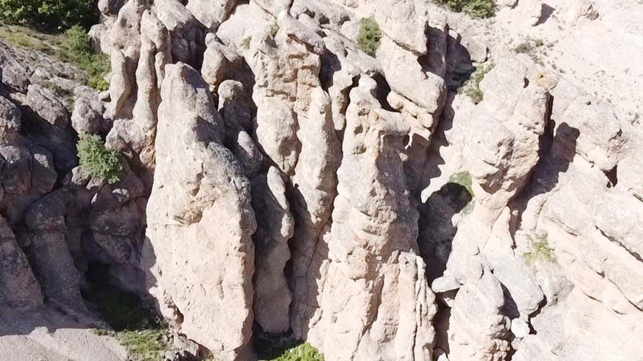 Kadışehri Peribacaları (2)