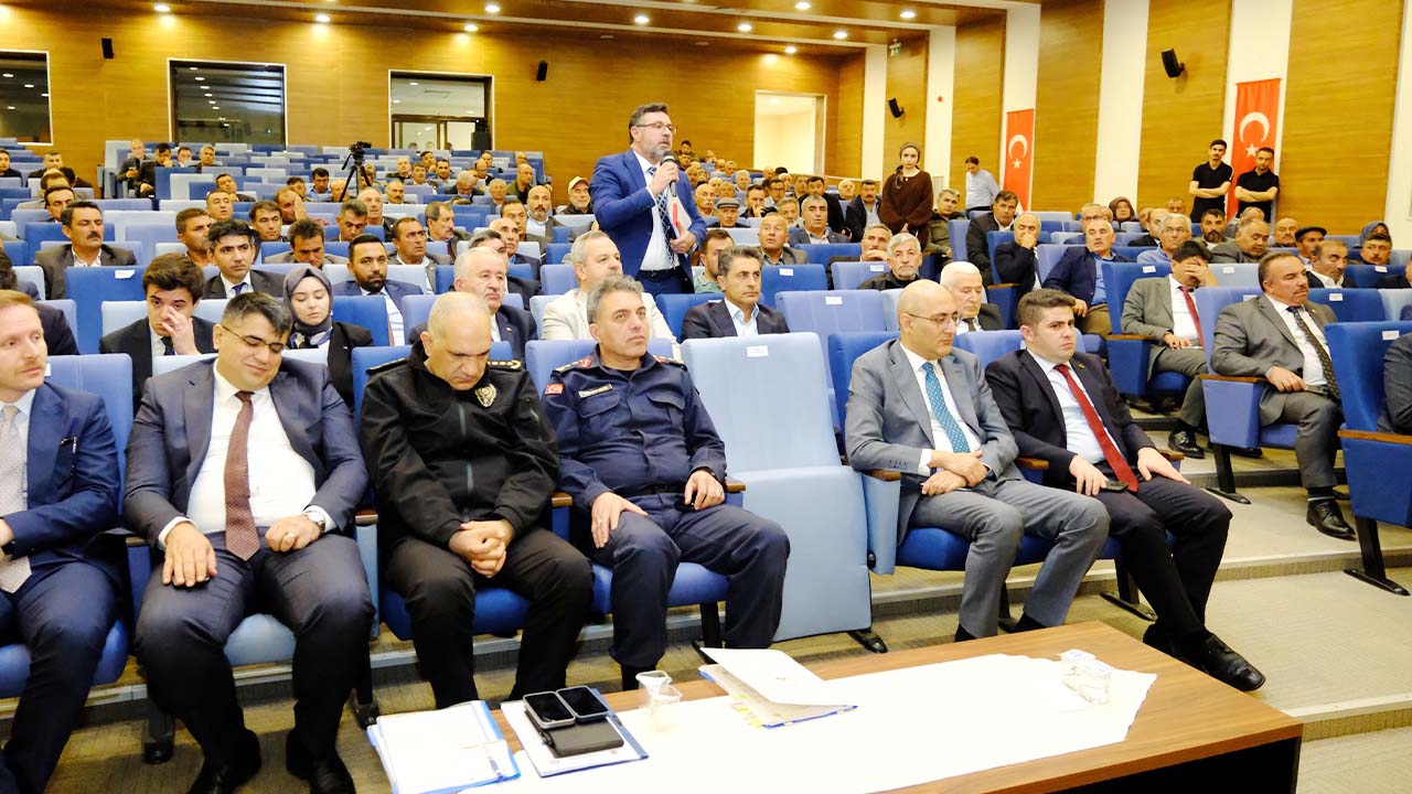 Sokak Hayvanları Vavilik Toplantı (1)