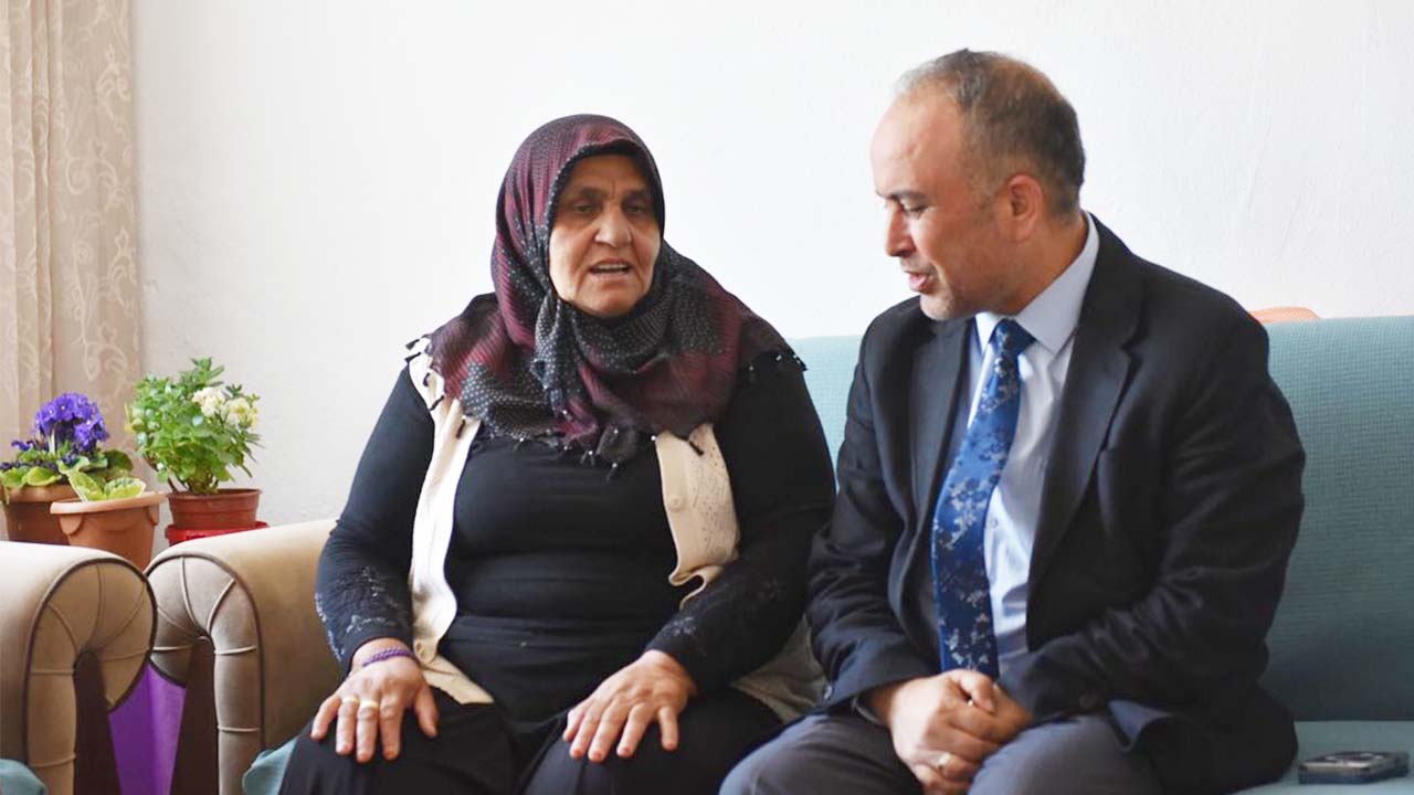 Arif Topal Şehit Ailesi Ziyaret (2)