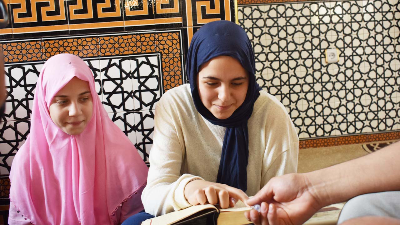 Bahri Akdağ Kuran Kursu (1)