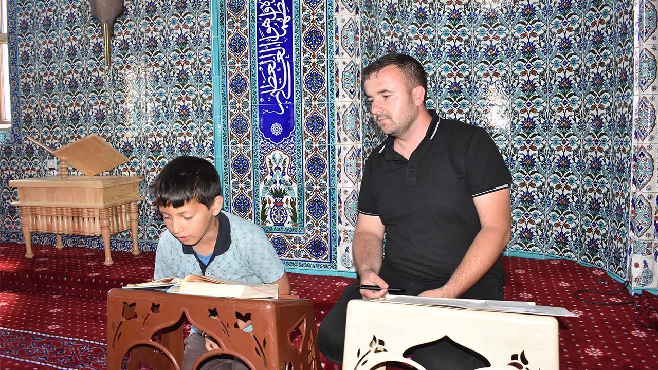 Bahri Akdağ Kuran Kursu (3)