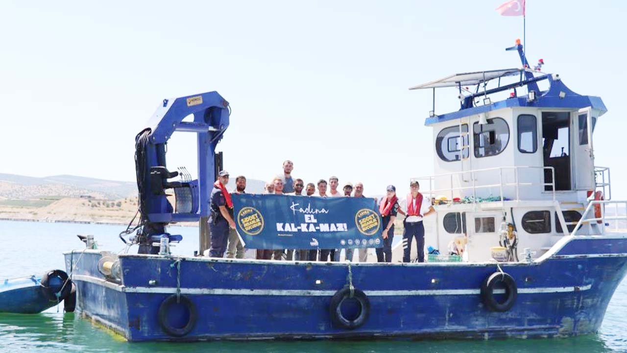 Çekerek Kadına El Kalkmaz (1)