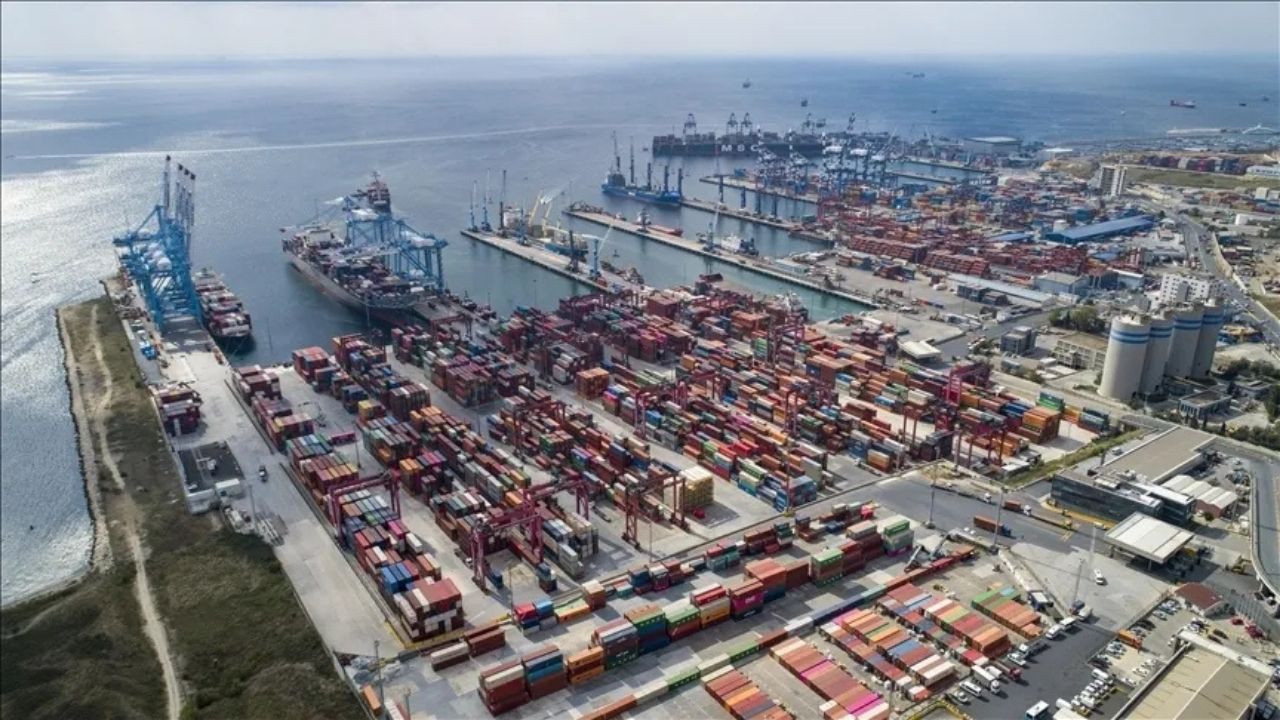 Irak’a Hububat, Suriye’ye Mücevher Gönderildi