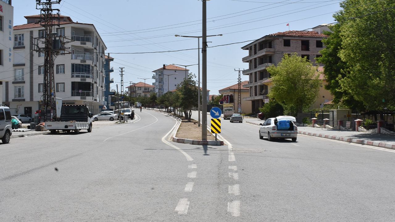 Saraykent Belediyesi Binası 1