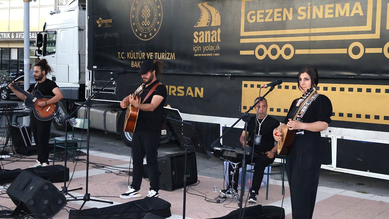 Saraykent Si̇nema Etki̇ni̇lği̇