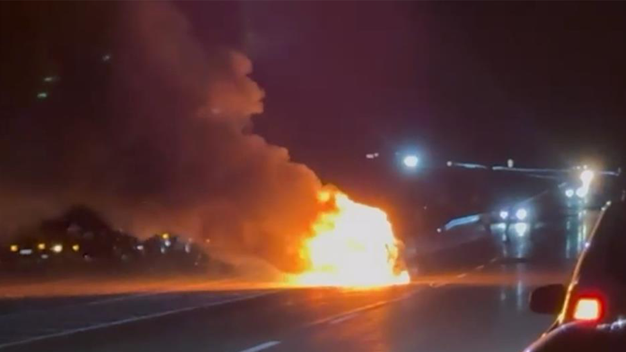 Çekerek Yanan Araç