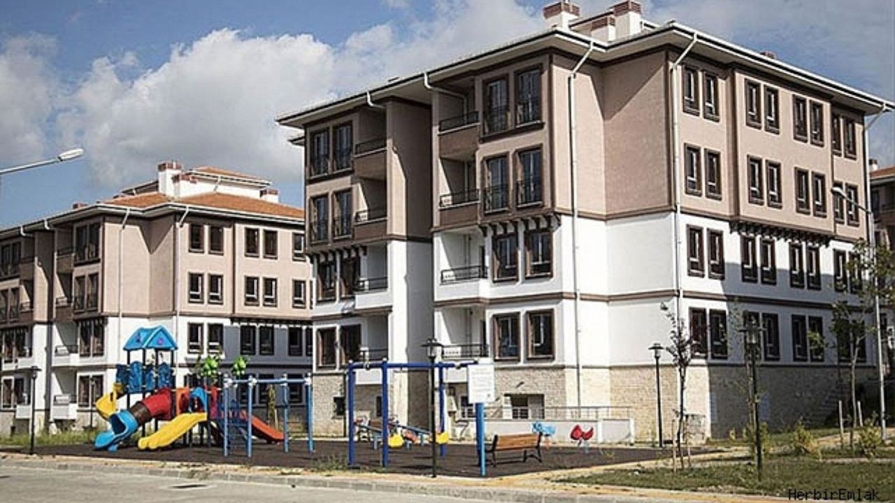 Hiç Evi Olmayanlara Ev-1