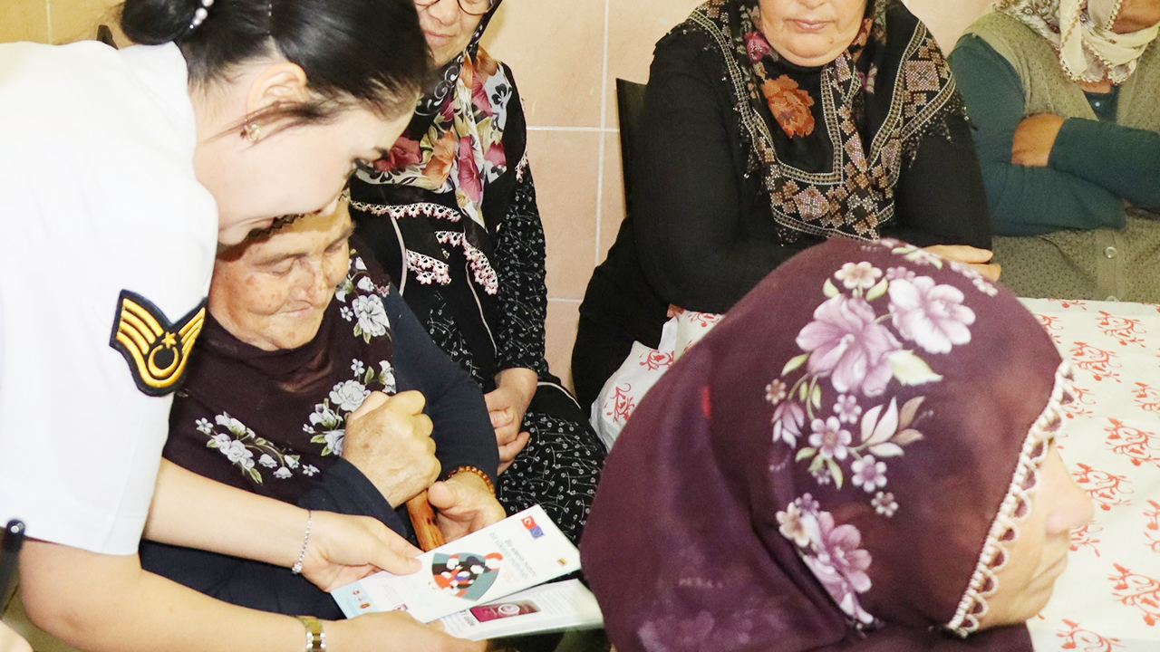 Jandarma Kades Kadınlar (2)