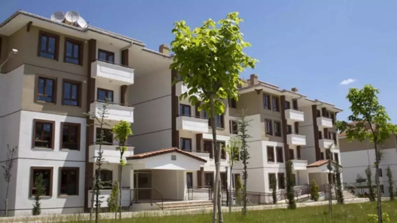 Toki̇, Temmuz Ayında 16 İlde 7.358 Konutu Teslim Etti