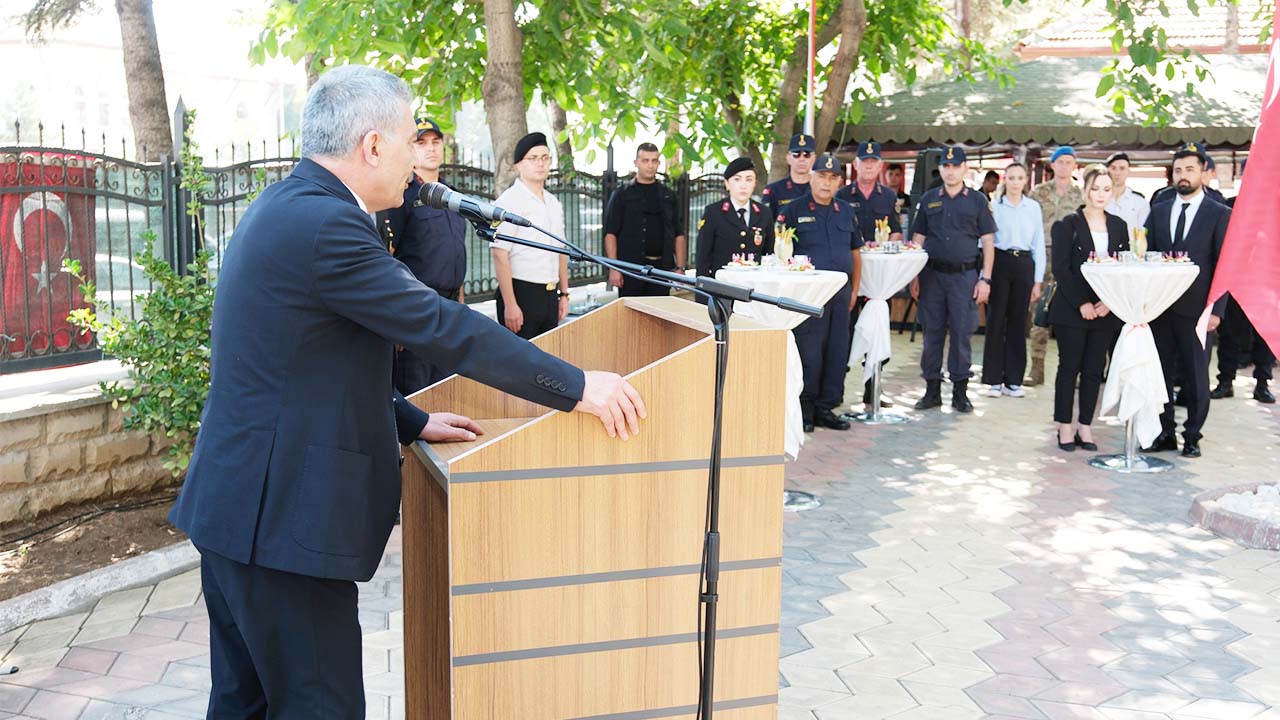 Vali Terfi Komutan (3)