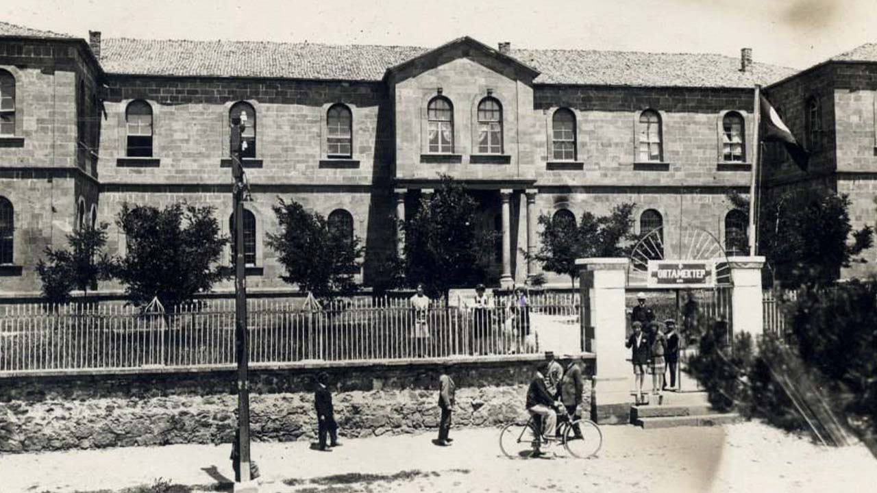 Yozgat Lisesi Madalya (3)