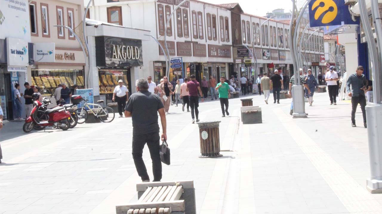 Yanlış ama görevini sürdürebilir