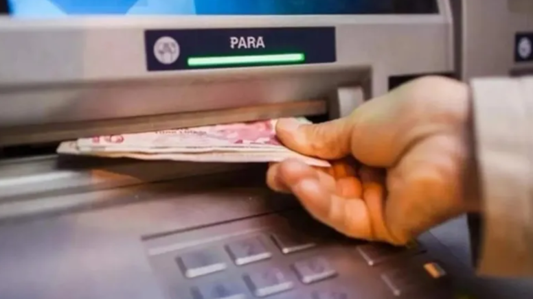 Atm'ye Kartını Takanlar Bu Yazıyla Karşılaşacak