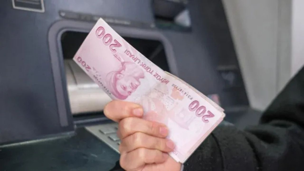 Atm'ye Kartını Takanlar Dikkat