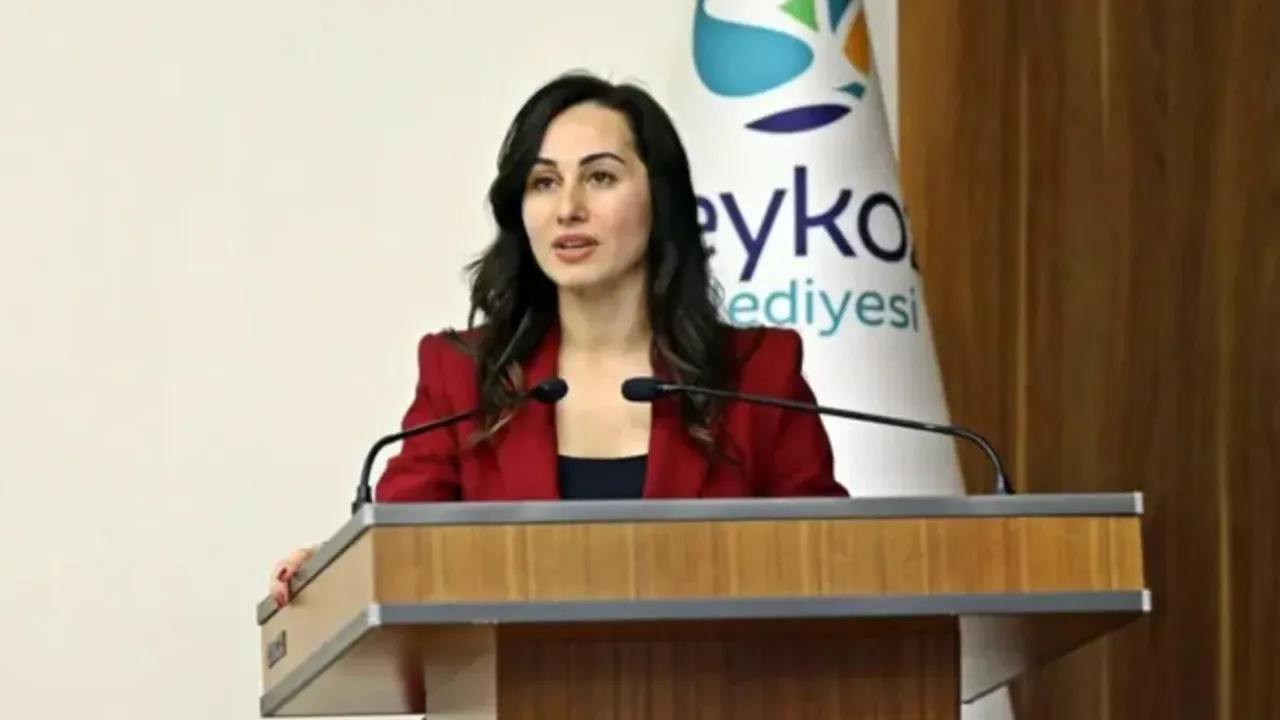Özlem Vural Gürzel Chp'den İstifa Ettiğini Duyurdu-1