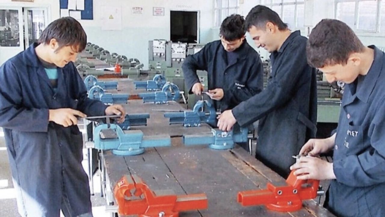 Staj Ve Çıraklık Sigortası İçin Yeni Adım Meclis’te